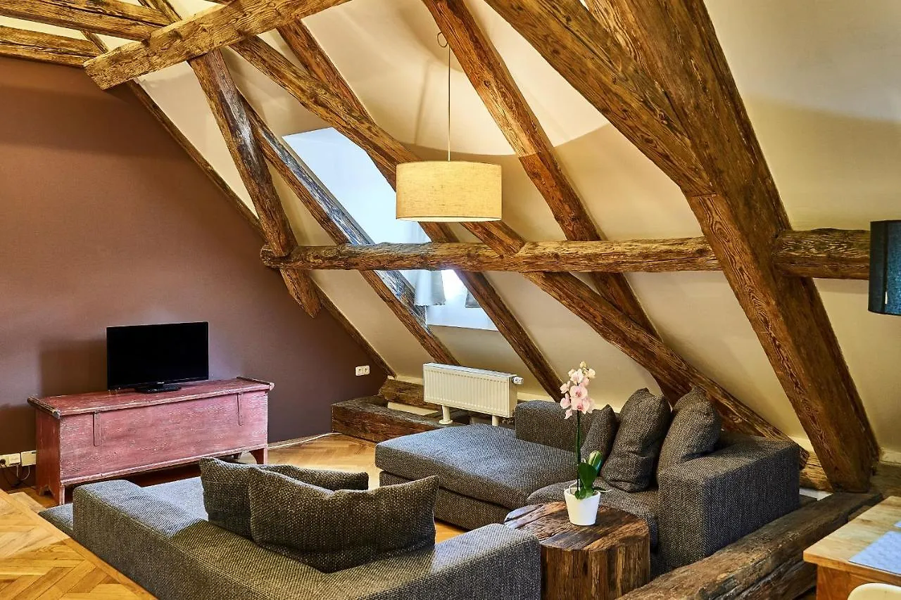 Three Golden Crowns Apartments Praga Apart-hotel