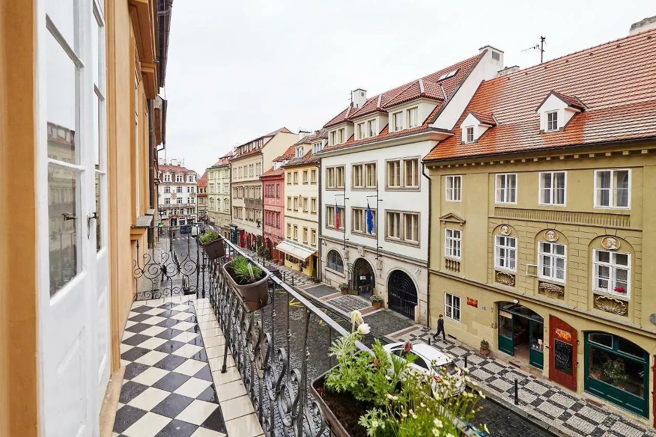 Three Golden Crowns Apartments Praga Apart-hotel
