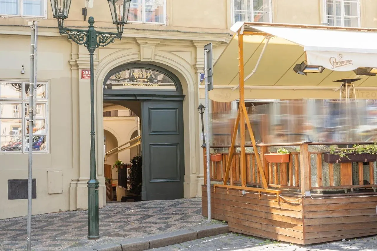 Apart-hotel Three Golden Crowns Apartments Praga
