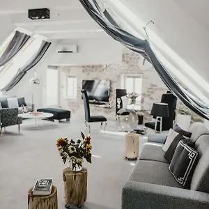  Apartament Coco Chanel Boutique By Goodnite Cz Czechy