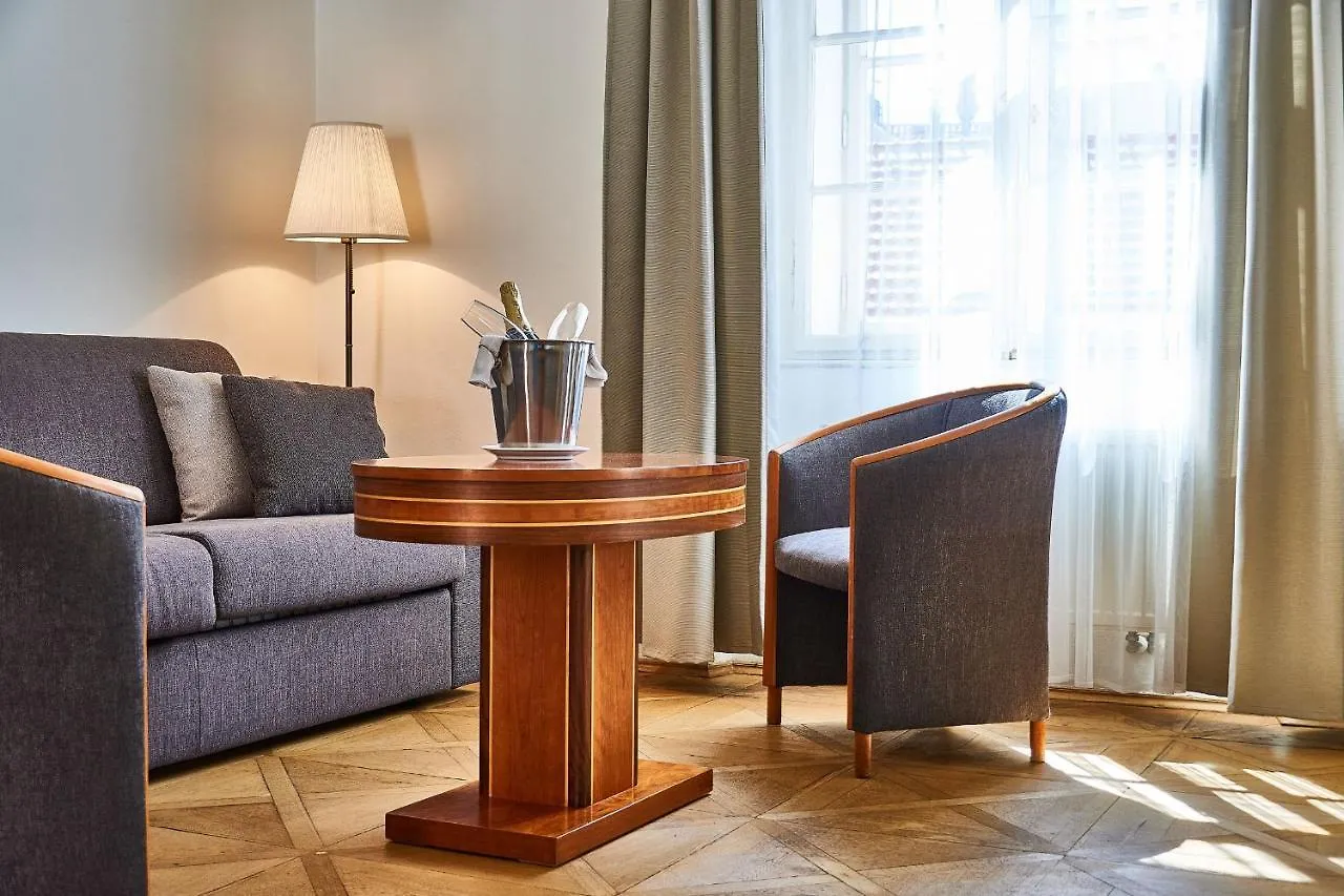 Three Golden Crowns Apartments Czech Republic