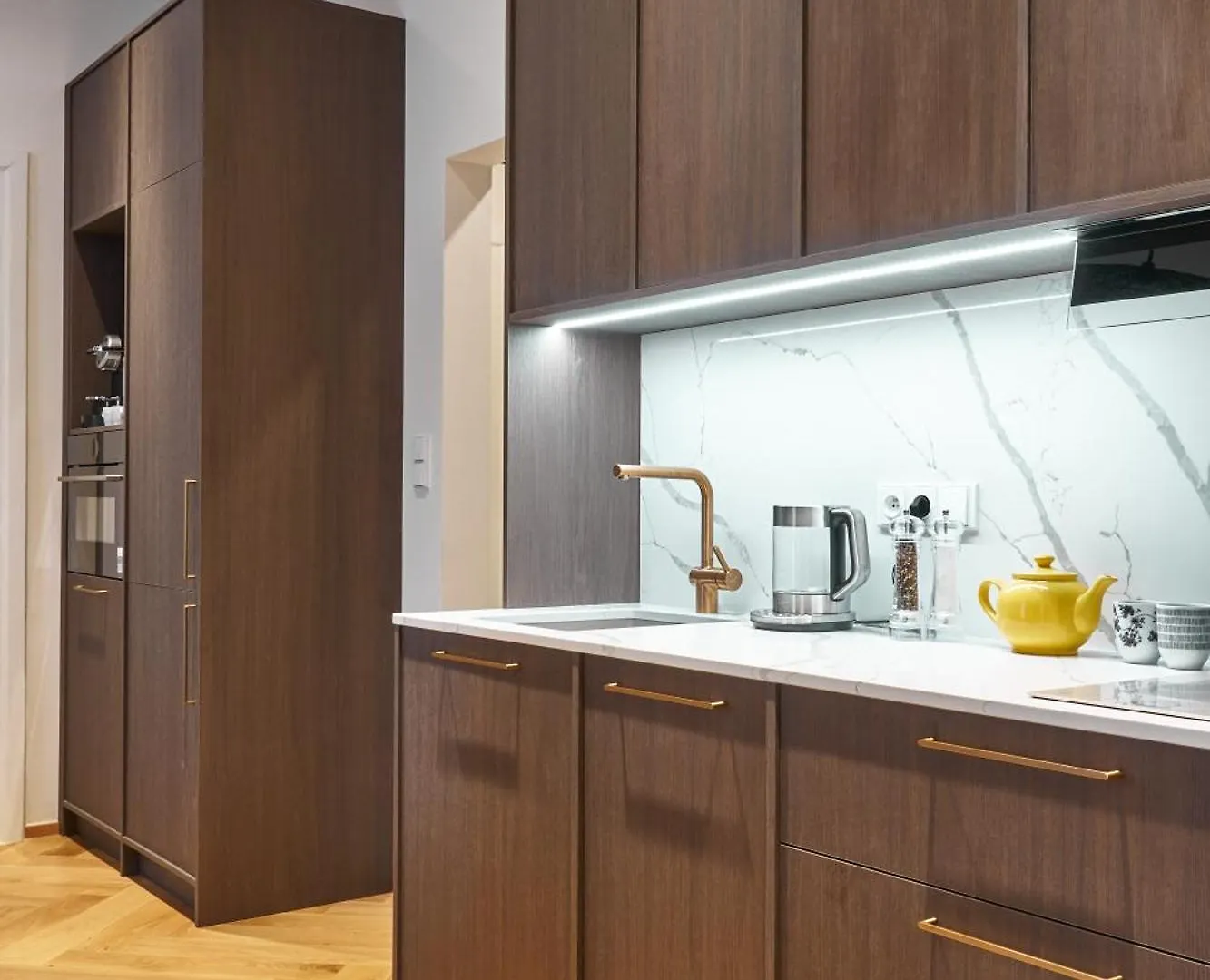 Three Golden Crowns Apartments 3*, Prague