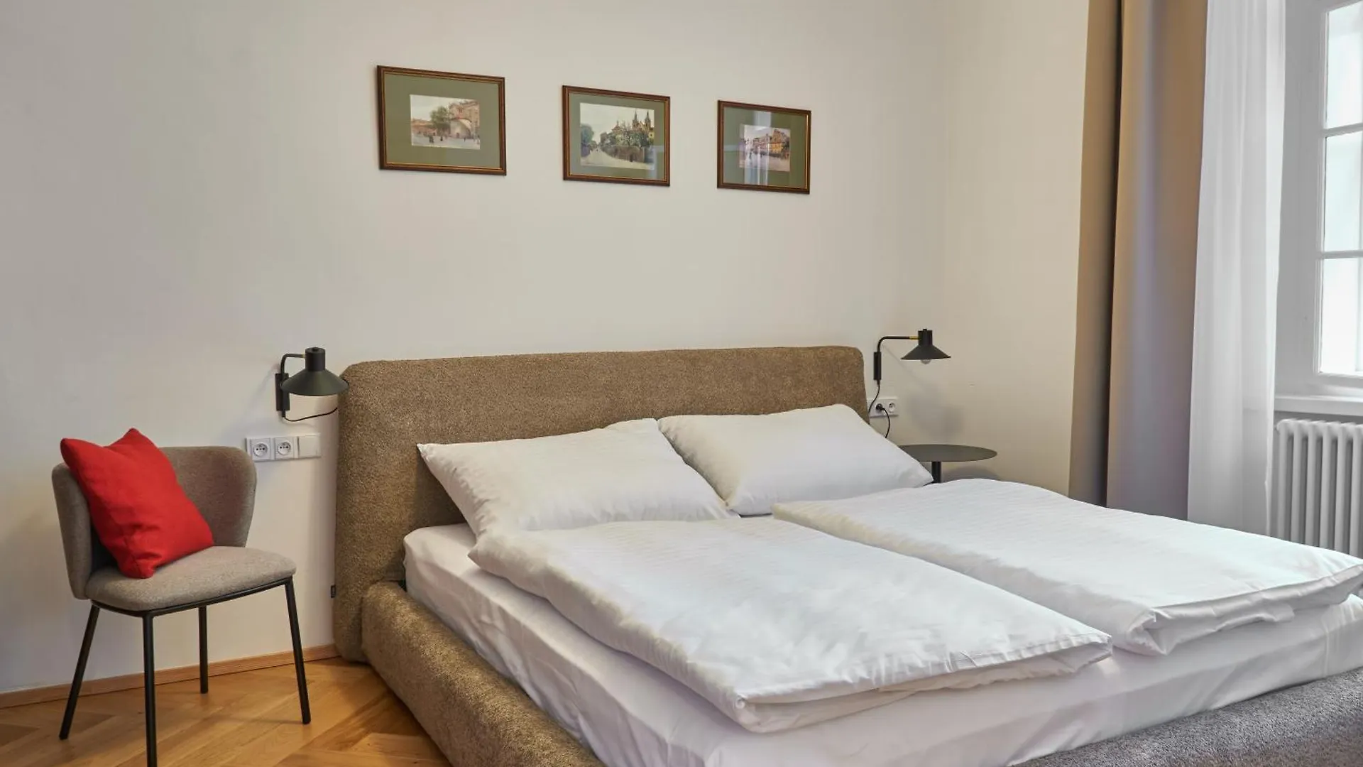 Three Golden Crowns Apartments Prague