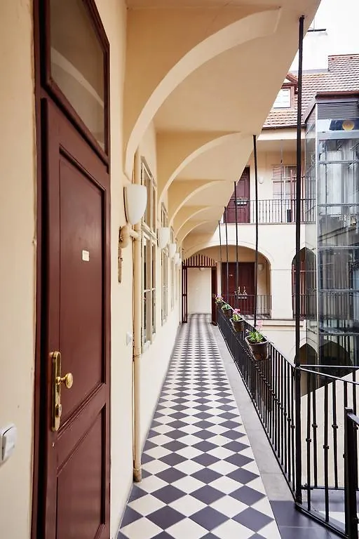 Three Golden Crowns Apartments