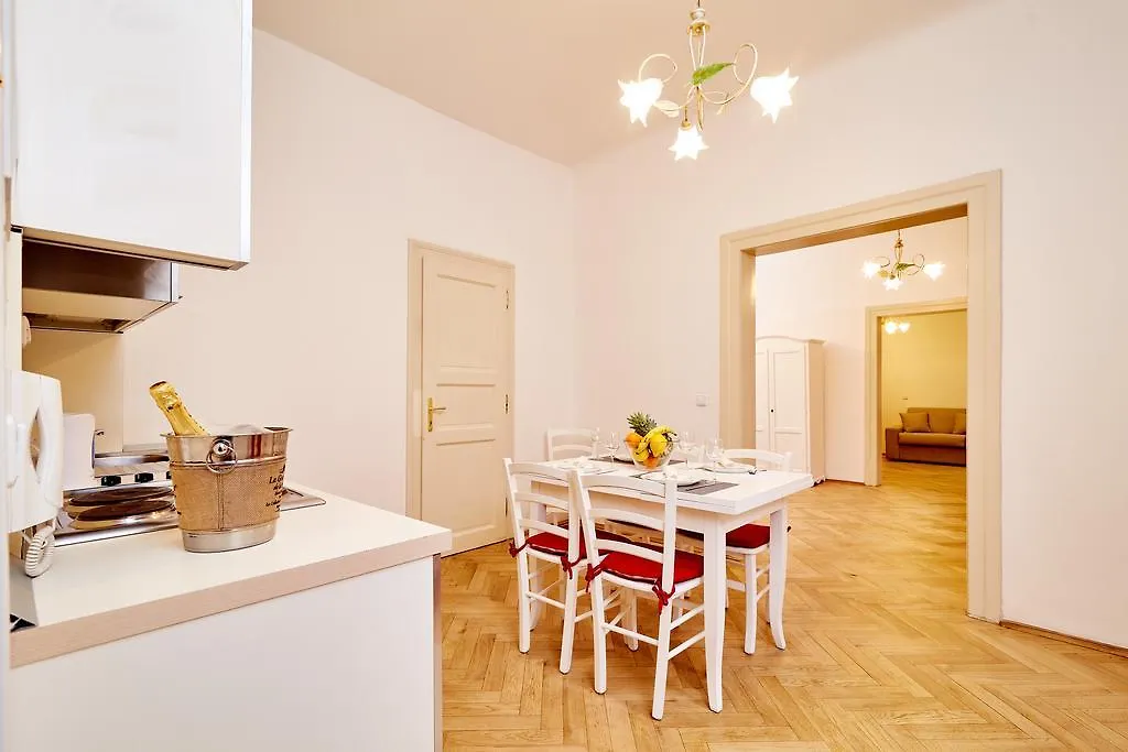 Three Golden Crowns Apartments Czech Republic