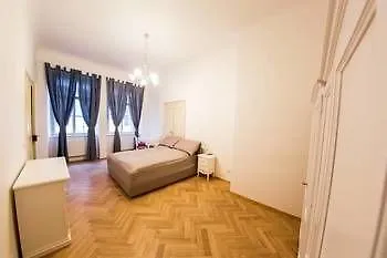 Three Golden Crowns Apartments Prague