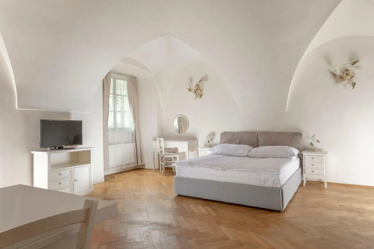 Three Golden Crowns Apartments 3*, Prague Czech Republic