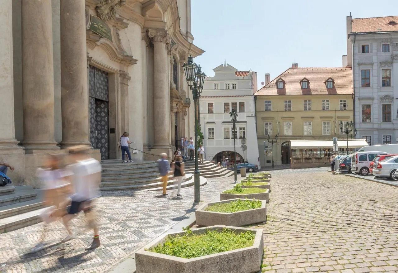 Aparthotel Three Golden Crowns Apartments Praha